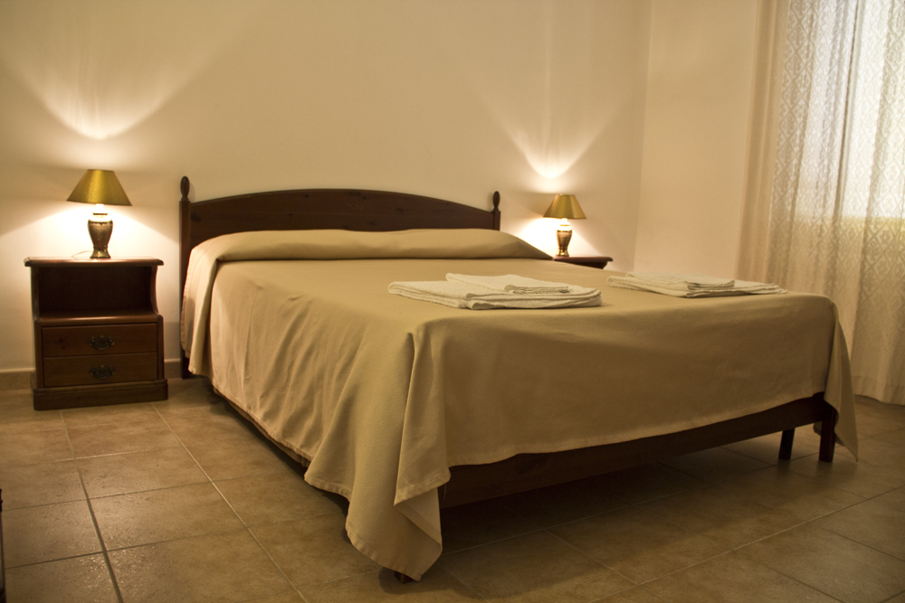 System.Collections.Generic.List`1[BluePillow.Application.SearchEngine.Dto.PhotoDto]?.ElementAt(2)?.Caption