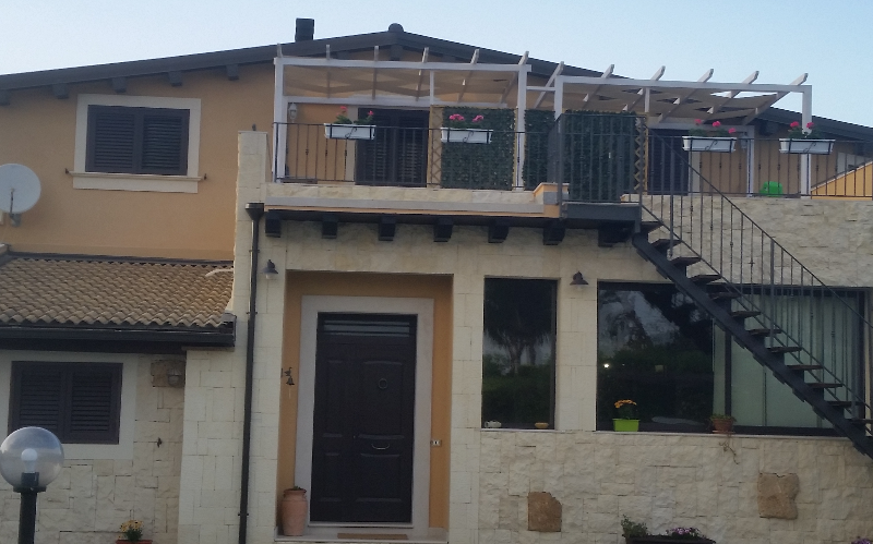 System.Collections.Generic.List`1[BluePillow.Application.SearchEngine.Dto.PhotoDto]?.ElementAt(1)?.Caption