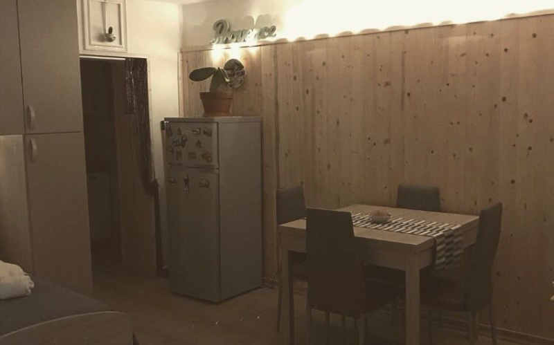 System.Collections.Generic.List`1[BluePillow.Application.SearchEngine.Dto.PhotoDto]?.ElementAt(3)?.Caption