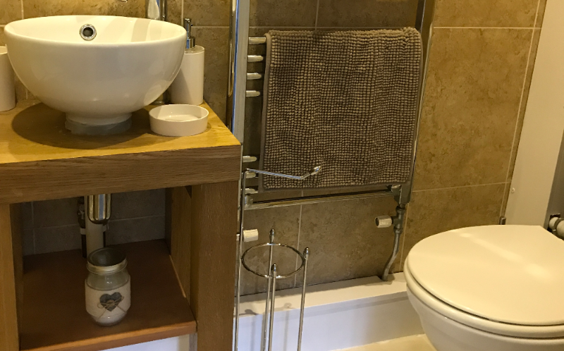 System.Collections.Generic.List`1[BluePillow.Application.SearchEngine.Dto.PhotoDto]?.ElementAt(2)?.Caption