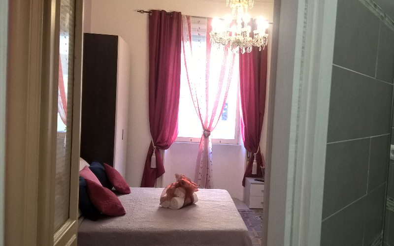 System.Collections.Generic.List`1[BluePillow.Application.SearchEngine.Dto.PhotoDto]?.ElementAt(1)?.Caption