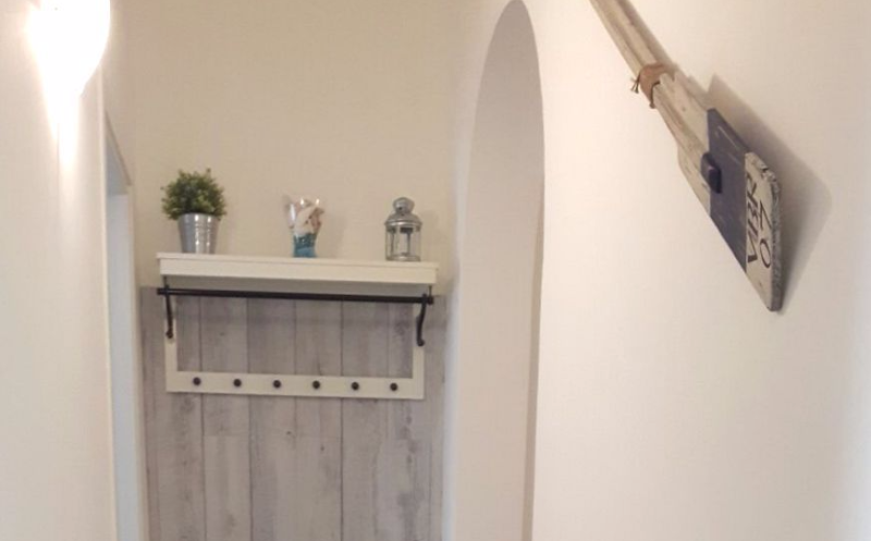 System.Collections.Generic.List`1[BluePillow.Application.SearchEngine.Dto.PhotoDto]?.ElementAt(2)?.Caption