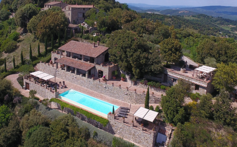 System.Collections.Generic.List`1[BluePillow.Application.SearchEngine.Dto.PhotoDto]?.ElementAt(1)?.Caption