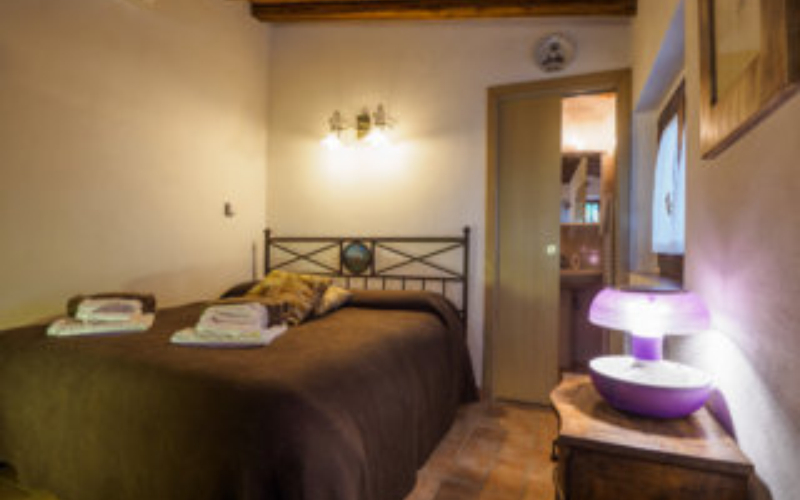 System.Collections.Generic.List`1[BluePillow.Application.SearchEngine.Dto.PhotoDto]?.ElementAt(2)?.Caption