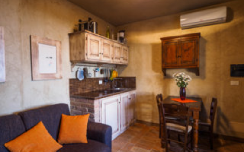 System.Collections.Generic.List`1[BluePillow.Application.SearchEngine.Dto.PhotoDto]?.ElementAt(1)?.Caption