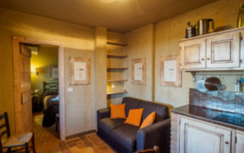 System.Collections.Generic.List`1[BluePillow.Application.SearchEngine.Dto.PhotoDto]?.ElementAt(2)?.Caption