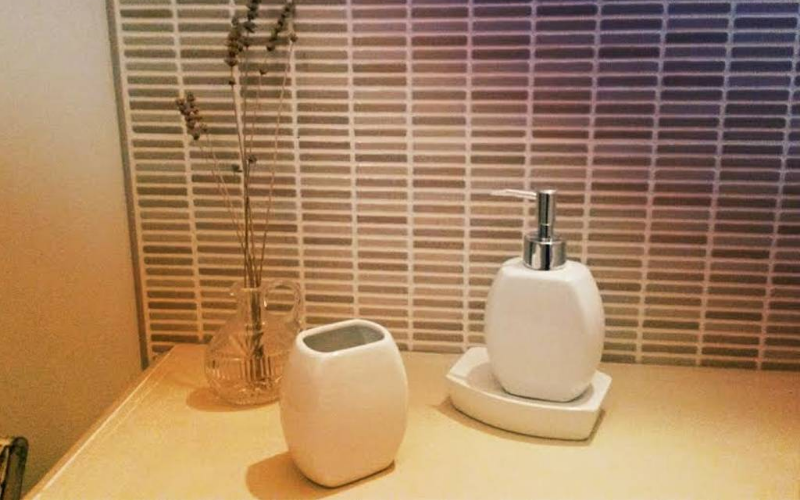 System.Collections.Generic.List`1[BluePillow.Application.SearchEngine.Dto.PhotoDto]?.ElementAt(3)?.Caption