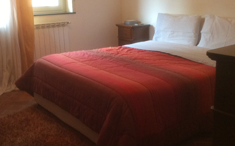 System.Collections.Generic.List`1[BluePillow.Application.SearchEngine.Dto.PhotoDto]?.ElementAt(2)?.Caption