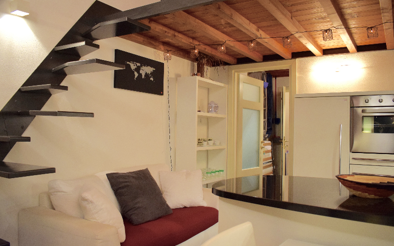 System.Collections.Generic.List`1[BluePillow.Application.SearchEngine.Dto.PhotoDto]?.ElementAt(1)?.Caption