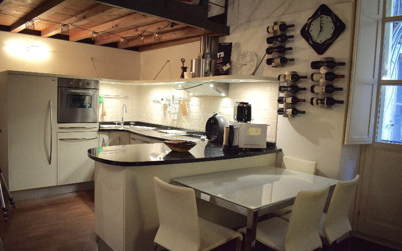 System.Collections.Generic.List`1[BluePillow.Application.SearchEngine.Dto.PhotoDto]?.ElementAt(2)?.Caption