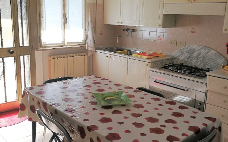 System.Collections.Generic.List`1[BluePillow.Application.SearchEngine.Dto.PhotoDto]?.ElementAt(1)?.Caption