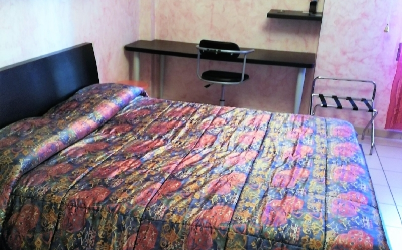 System.Collections.Generic.List`1[BluePillow.Application.SearchEngine.Dto.PhotoDto]?.ElementAt(0)?.Caption