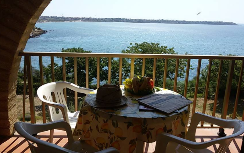 System.Collections.Generic.List`1[BluePillow.Application.SearchEngine.Dto.PhotoDto]?.ElementAt(3)?.Caption