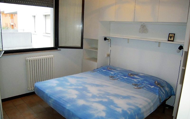 System.Collections.Generic.List`1[BluePillow.Application.SearchEngine.Dto.PhotoDto]?.ElementAt(2)?.Caption