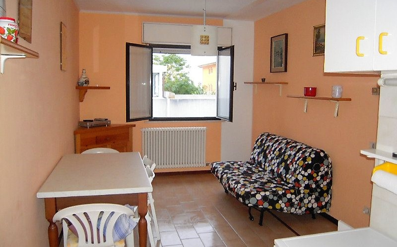 System.Collections.Generic.List`1[BluePillow.Application.SearchEngine.Dto.PhotoDto]?.ElementAt(0)?.Caption