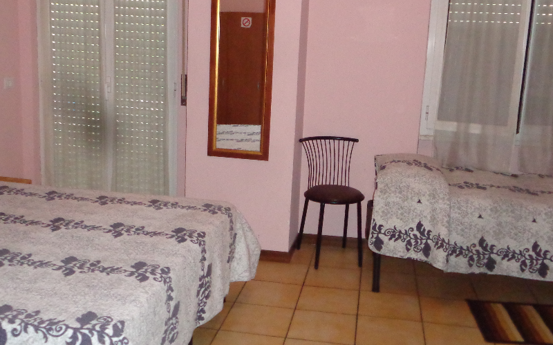 System.Collections.Generic.List`1[BluePillow.Application.SearchEngine.Dto.PhotoDto]?.ElementAt(2)?.Caption