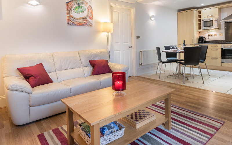 System.Collections.Generic.List`1[BluePillow.Application.SearchEngine.Dto.PhotoDto]?.ElementAt(0)?.Caption