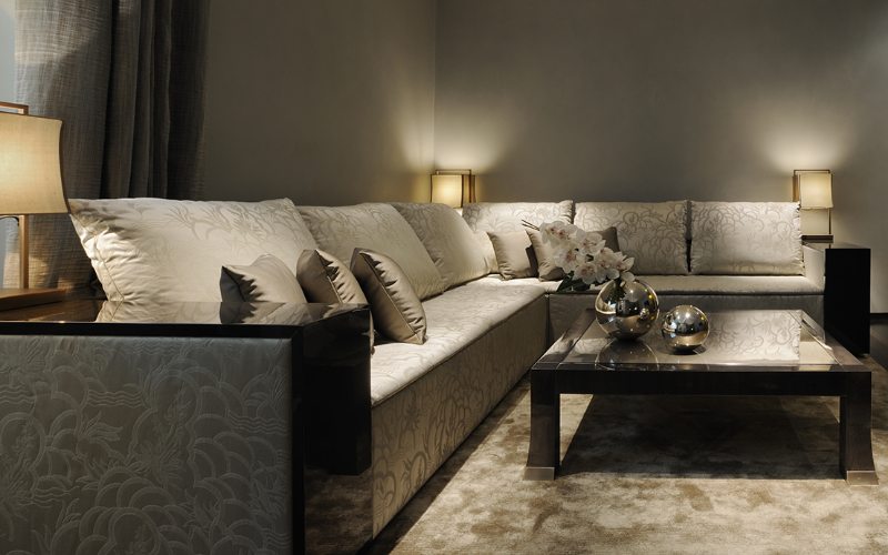 System.Collections.Generic.List`1[BluePillow.Application.SearchEngine.Dto.PhotoDto]?.ElementAt(2)?.Caption