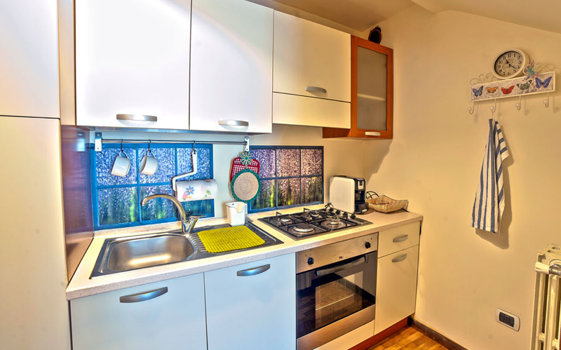 System.Collections.Generic.List`1[BluePillow.Application.SearchEngine.Dto.PhotoDto]?.ElementAt(3)?.Caption