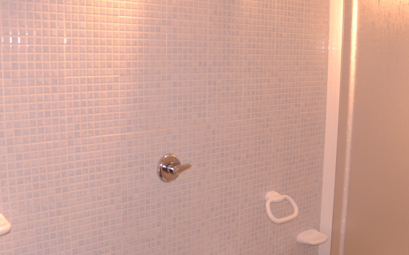 System.Collections.Generic.List`1[BluePillow.Application.SearchEngine.Dto.PhotoDto]?.ElementAt(3)?.Caption