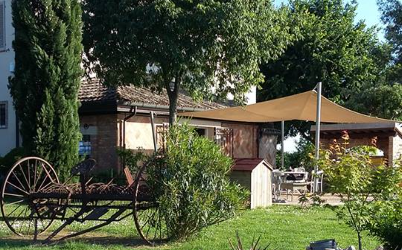 System.Collections.Generic.List`1[BluePillow.Application.SearchEngine.Dto.PhotoDto]?.ElementAt(1)?.Caption