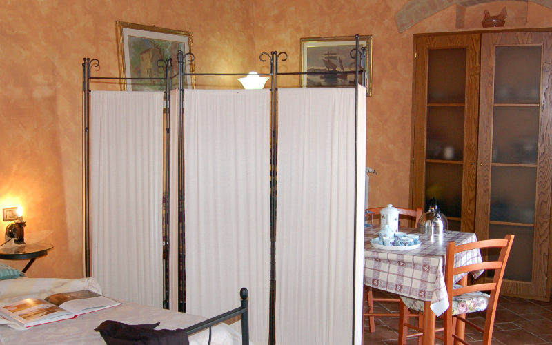 System.Collections.Generic.List`1[BluePillow.Application.SearchEngine.Dto.PhotoDto]?.ElementAt(0)?.Caption