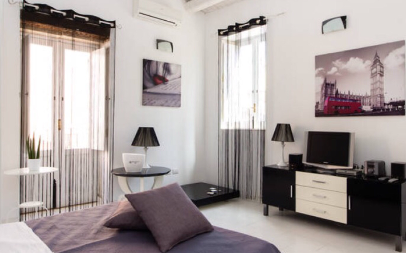 System.Collections.Generic.List`1[BluePillow.Application.SearchEngine.Dto.PhotoDto]?.ElementAt(2)?.Caption