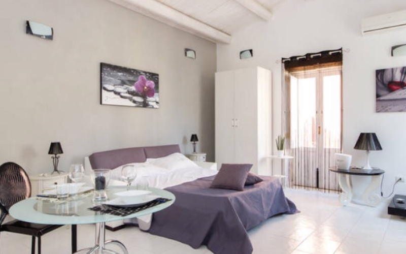 System.Collections.Generic.List`1[BluePillow.Application.SearchEngine.Dto.PhotoDto]?.ElementAt(0)?.Caption