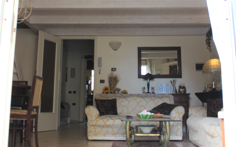 System.Collections.Generic.List`1[BluePillow.Application.SearchEngine.Dto.PhotoDto]?.ElementAt(2)?.Caption