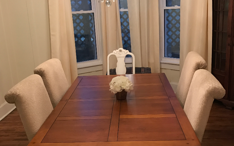 System.Collections.Generic.List`1[BluePillow.Application.SearchEngine.Dto.PhotoDto]?.ElementAt(0)?.Caption