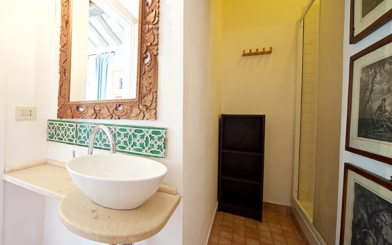 System.Collections.Generic.List`1[BluePillow.Application.SearchEngine.Dto.PhotoDto]?.ElementAt(3)?.Caption