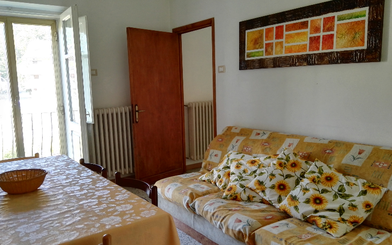 System.Collections.Generic.List`1[BluePillow.Application.SearchEngine.Dto.PhotoDto]?.ElementAt(0)?.Caption