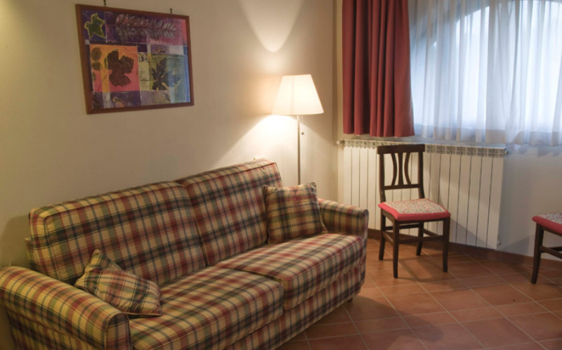 System.Collections.Generic.List`1[BluePillow.Application.SearchEngine.Dto.PhotoDto]?.ElementAt(3)?.Caption