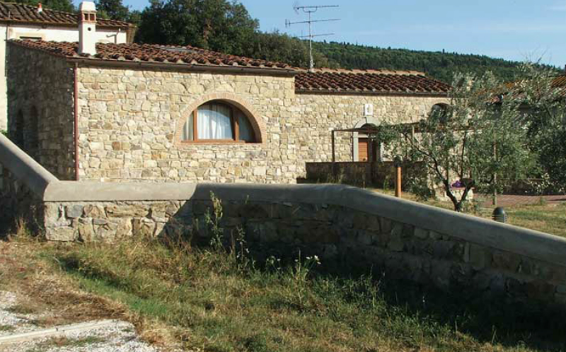 System.Collections.Generic.List`1[BluePillow.Application.SearchEngine.Dto.PhotoDto]?.ElementAt(2)?.Caption