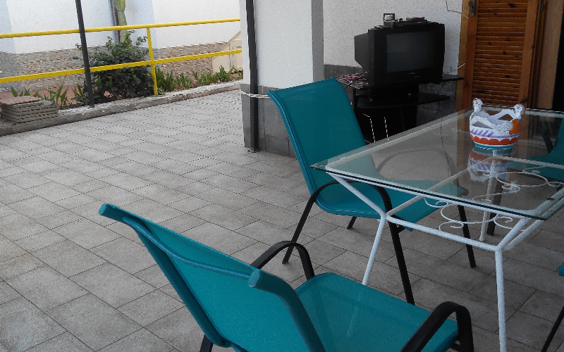 System.Collections.Generic.List`1[BluePillow.Application.SearchEngine.Dto.PhotoDto]?.ElementAt(1)?.Caption