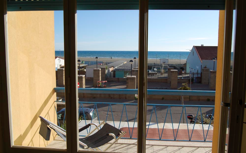 System.Collections.Generic.List`1[BluePillow.Application.SearchEngine.Dto.PhotoDto]?.ElementAt(2)?.Caption