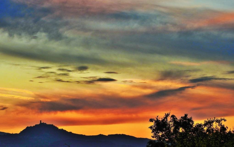 System.Collections.Generic.List`1[BluePillow.Application.SearchEngine.Dto.PhotoDto]?.ElementAt(0)?.Caption