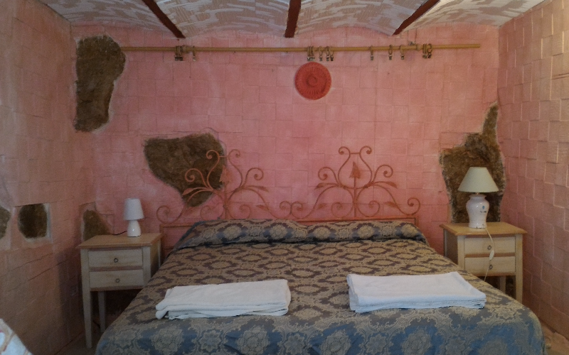 System.Collections.Generic.List`1[BluePillow.Application.SearchEngine.Dto.PhotoDto]?.ElementAt(3)?.Caption