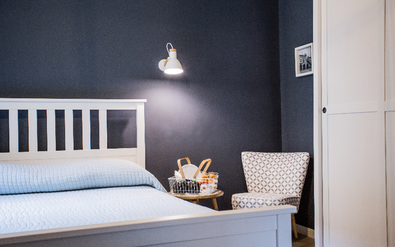 System.Collections.Generic.List`1[BluePillow.Application.SearchEngine.Dto.PhotoDto]?.ElementAt(0)?.Caption