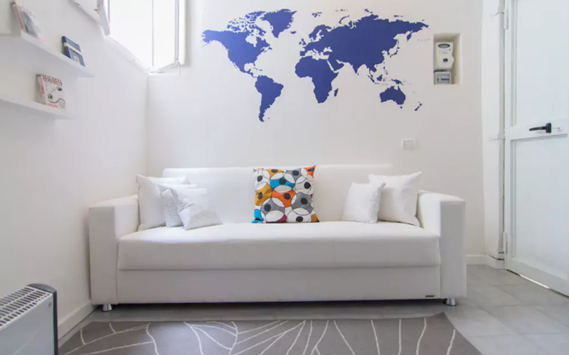 System.Collections.Generic.List`1[BluePillow.Application.SearchEngine.Dto.PhotoDto]?.ElementAt(1)?.Caption