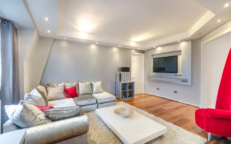 System.Collections.Generic.List`1[BluePillow.Application.SearchEngine.Dto.PhotoDto]?.ElementAt(1)?.Caption