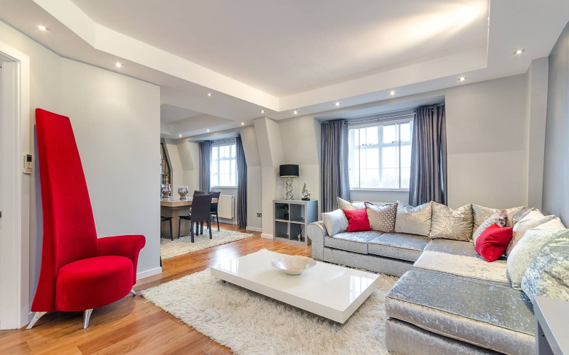 System.Collections.Generic.List`1[BluePillow.Application.SearchEngine.Dto.PhotoDto]?.ElementAt(0)?.Caption