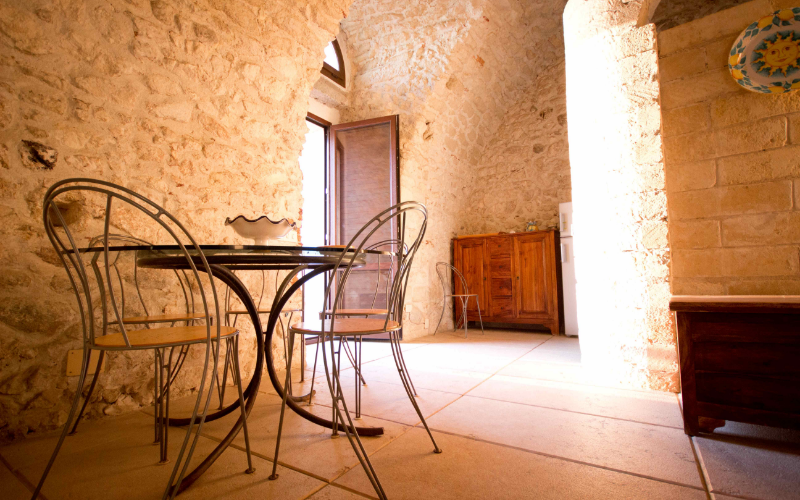 System.Collections.Generic.List`1[BluePillow.Application.SearchEngine.Dto.PhotoDto]?.ElementAt(2)?.Caption