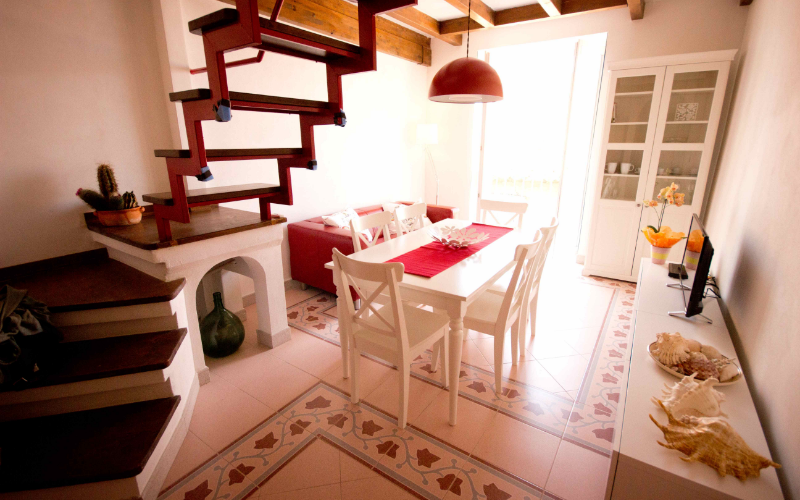 System.Collections.Generic.List`1[BluePillow.Application.SearchEngine.Dto.PhotoDto]?.ElementAt(0)?.Caption