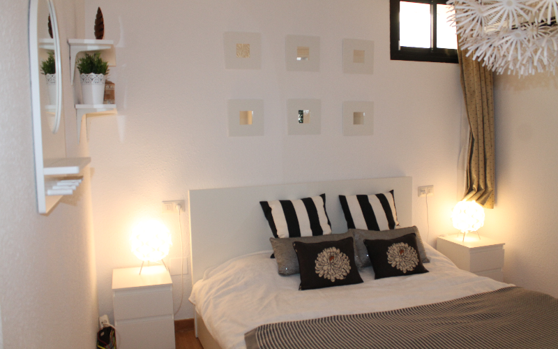 System.Collections.Generic.List`1[BluePillow.Application.SearchEngine.Dto.PhotoDto]?.ElementAt(1)?.Caption