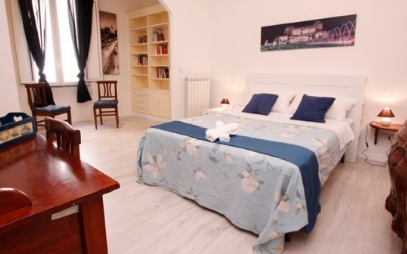 System.Collections.Generic.List`1[BluePillow.Application.SearchEngine.Dto.PhotoDto]?.ElementAt(0)?.Caption