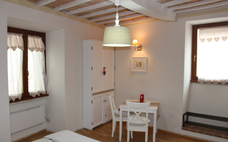 System.Collections.Generic.List`1[BluePillow.Application.SearchEngine.Dto.PhotoDto]?.ElementAt(3)?.Caption