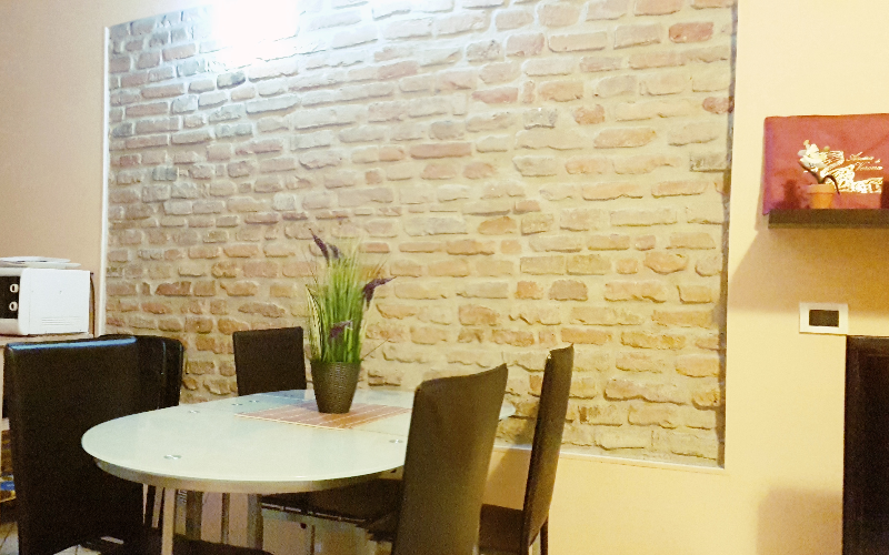 System.Collections.Generic.List`1[BluePillow.Application.SearchEngine.Dto.PhotoDto]?.ElementAt(1)?.Caption