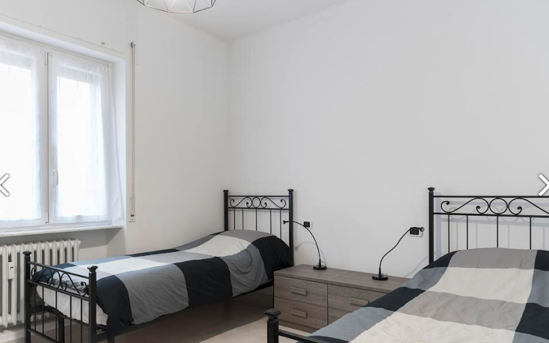 System.Collections.Generic.List`1[BluePillow.Application.SearchEngine.Dto.PhotoDto]?.ElementAt(3)?.Caption