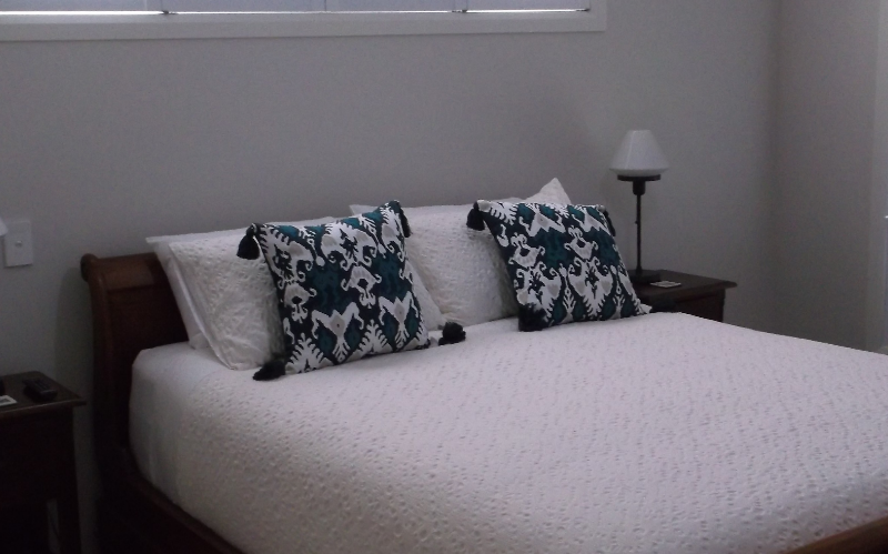 System.Collections.Generic.List`1[BluePillow.Application.SearchEngine.Dto.PhotoDto]?.ElementAt(1)?.Caption